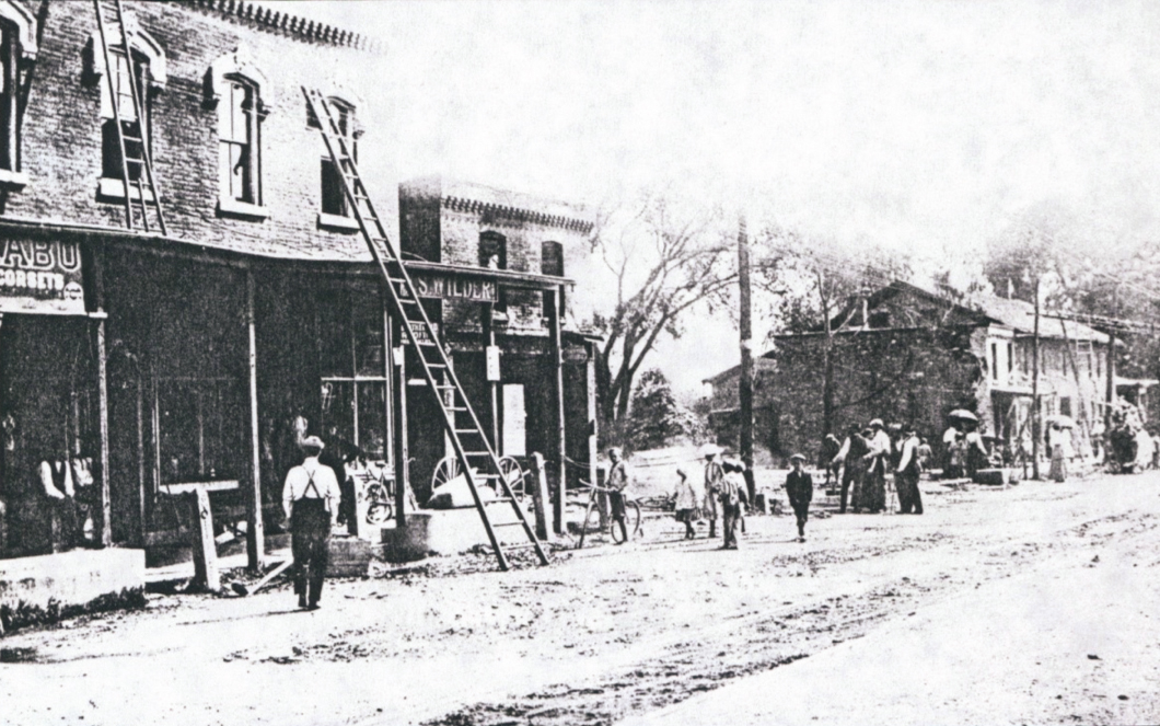 4 July 1910 East Main St Fire